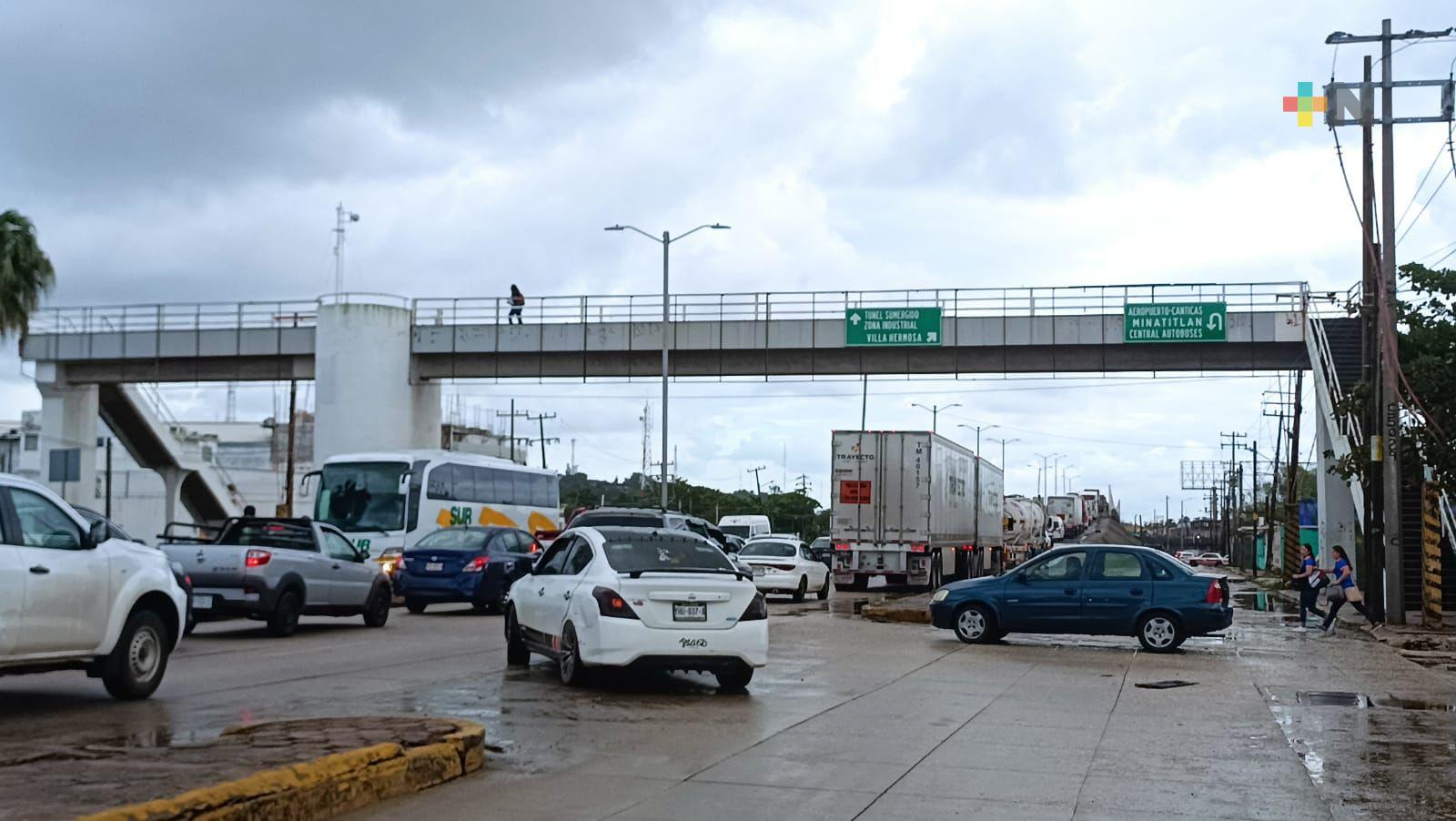 Caos vial en Coatza por reparaciones en autopista Nuevo Teapa-Cosoleacaque