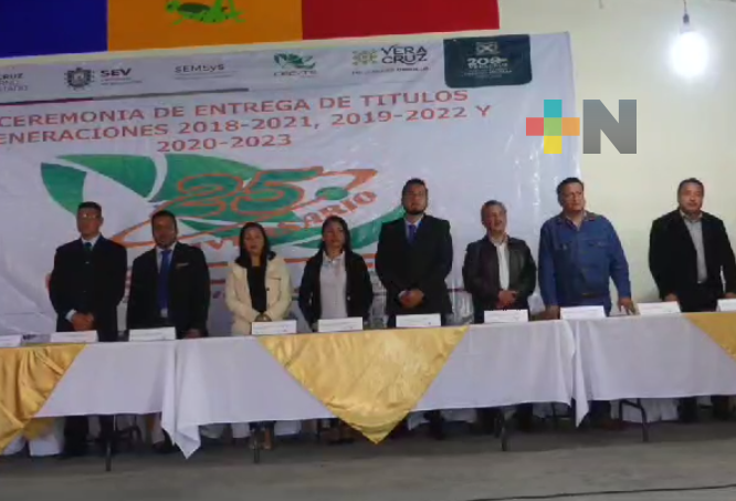 Celebra Cecytev 25 aniversario de calidad educativa en Huayacocotla