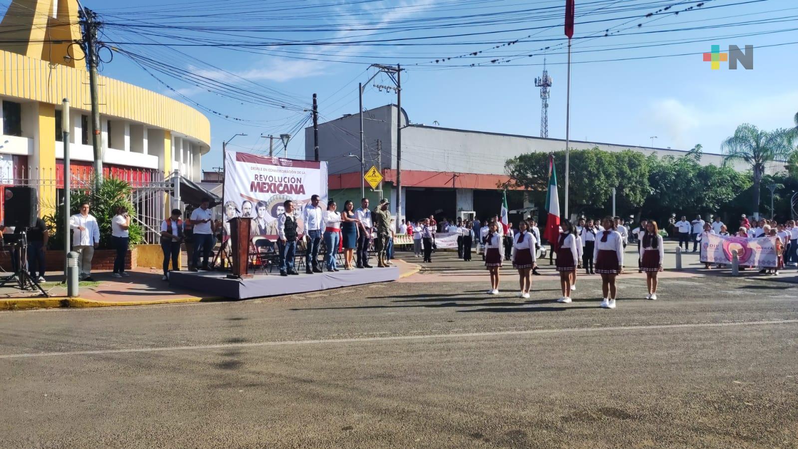 Omealca realiza desfile conmemorativo del inicio de la Revolución Mexicana