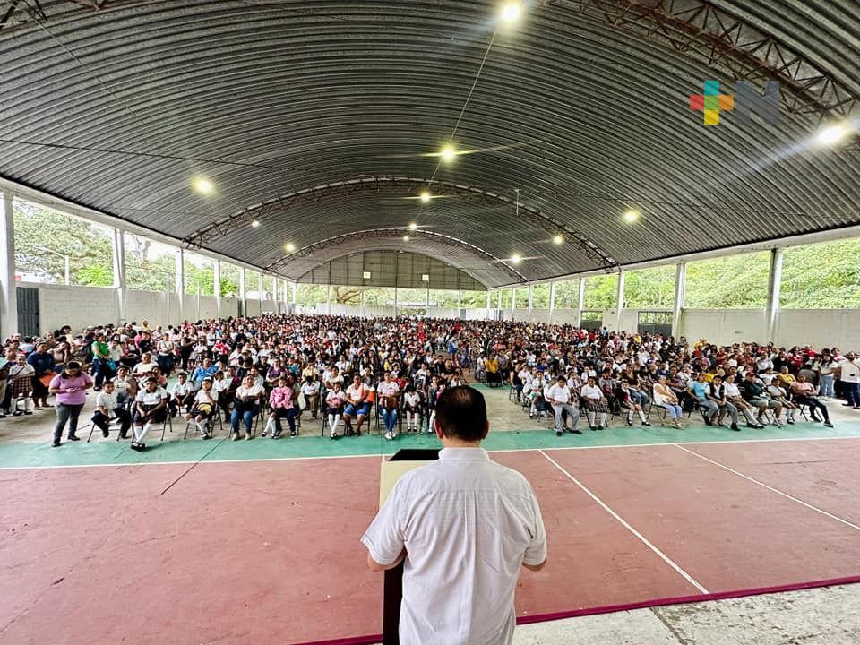 En Martínez de la Torre alumnos de primaria recibieron estímulos a la educación