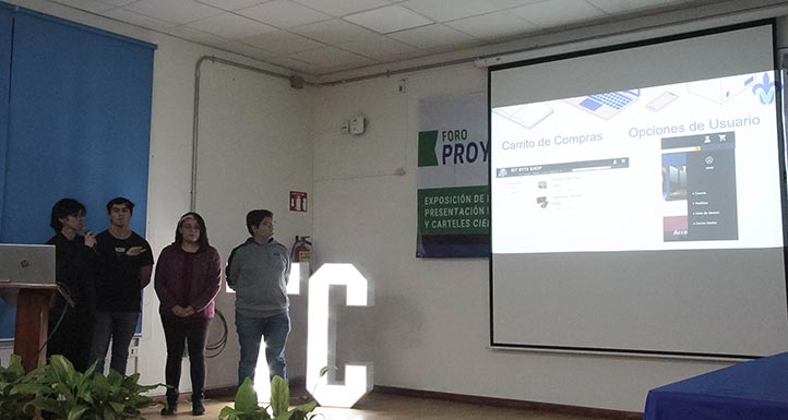 Estudiantes de la UV presentaron plataformas de venta y atención a clientes