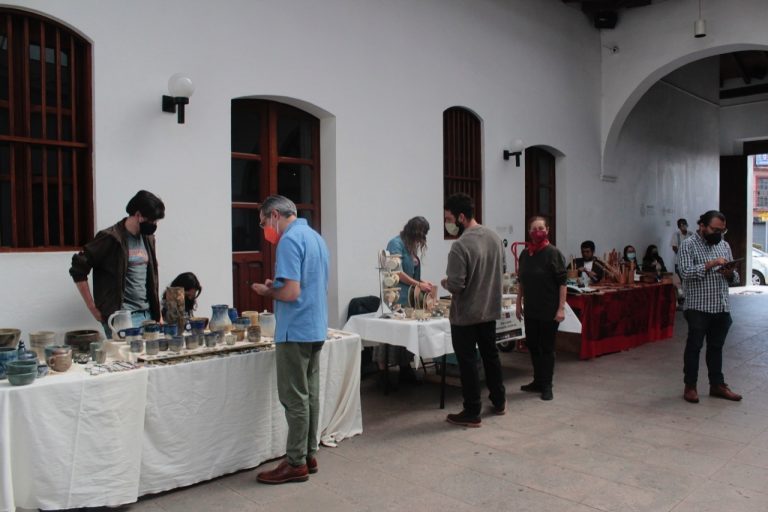 Expoventa en el marco de la Bienal de Cerámica Utilitaria Contemporánea 2023