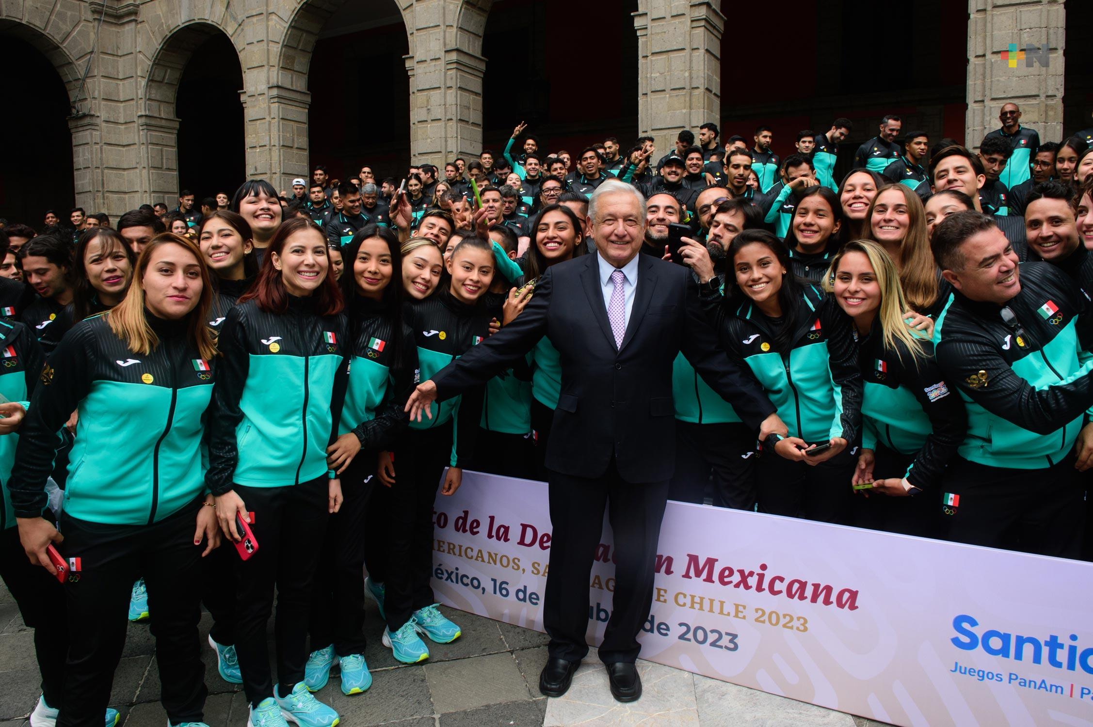 Presidente felicita a deportistas mexicanos por obtener tercer lugar en Juegos Panamericanos 2023