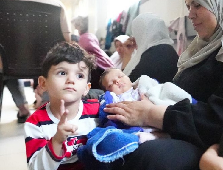 Bebés prematuros evacuados de Al Shifa son trasladados de Gaza a Egipto