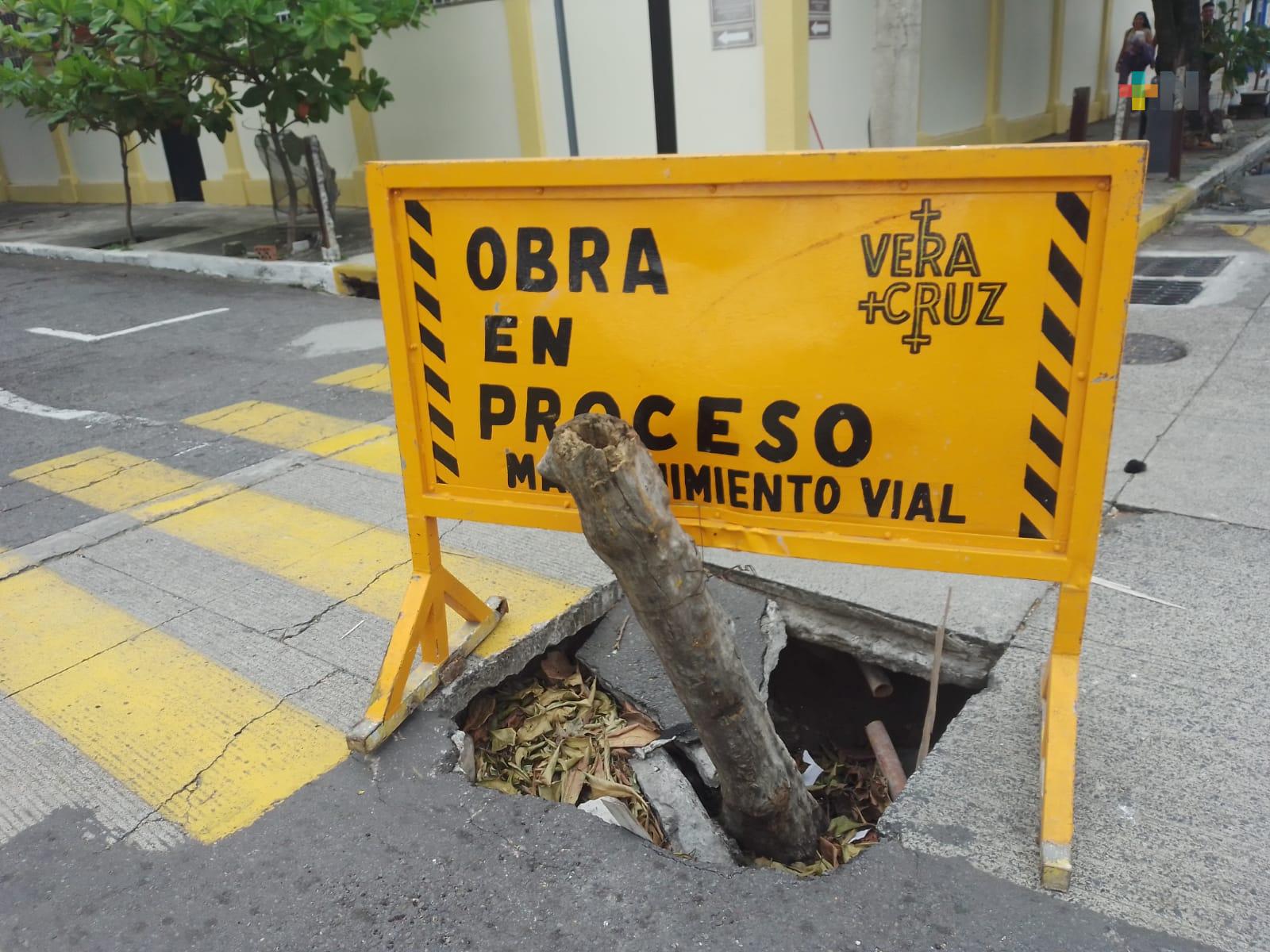 Vecinos exigen al ayuntamiento de Veracruz repare hundimiento en fraccionamiento