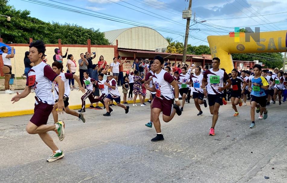 Más de 300 participantes registra la Carrera de la Secundaria Técnica 78 en Minatitlán