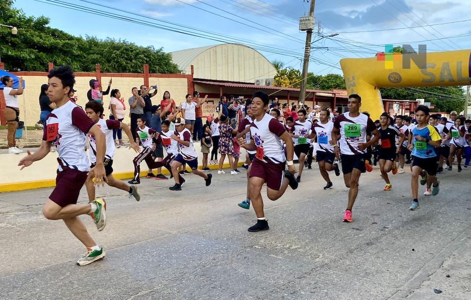 Más de 300 participantes registra la Carrera de la Secundaria Técnica 78 en Minatitlán