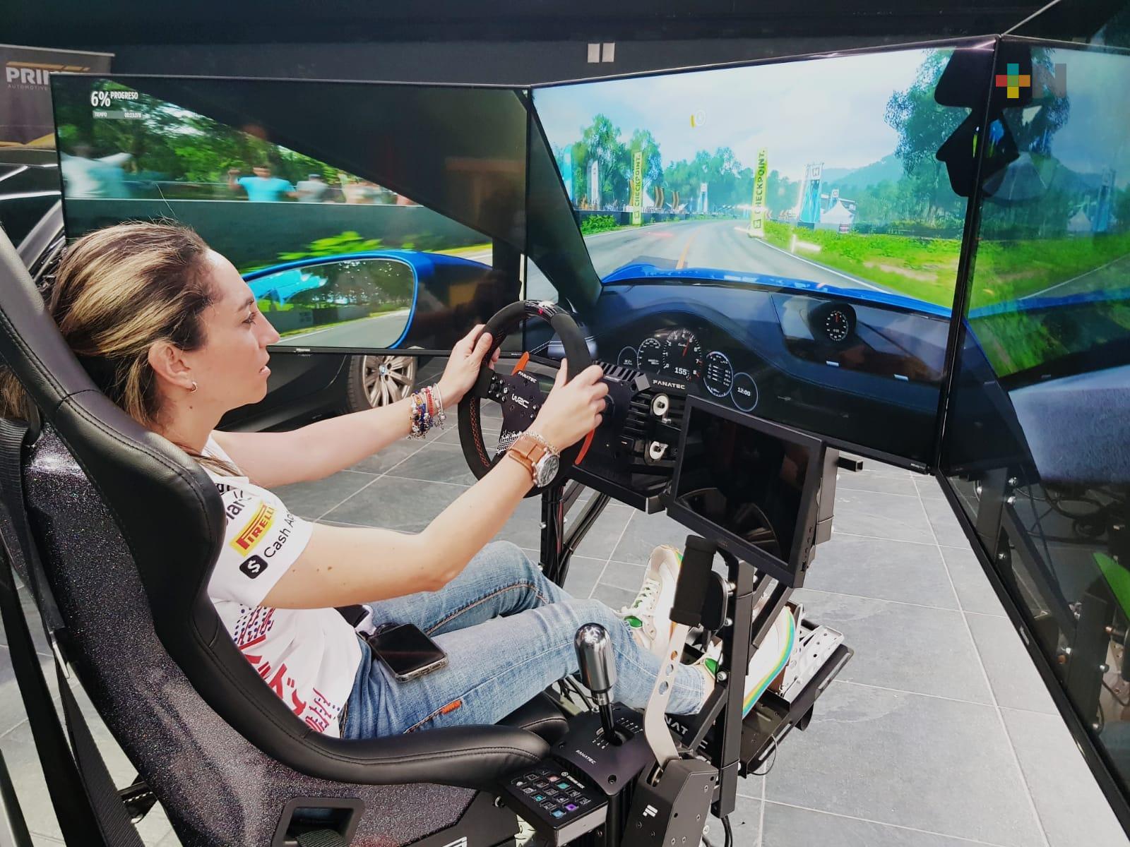 Entrena Laura Sanz con tecnología avanzada de Neo Racing Simulators