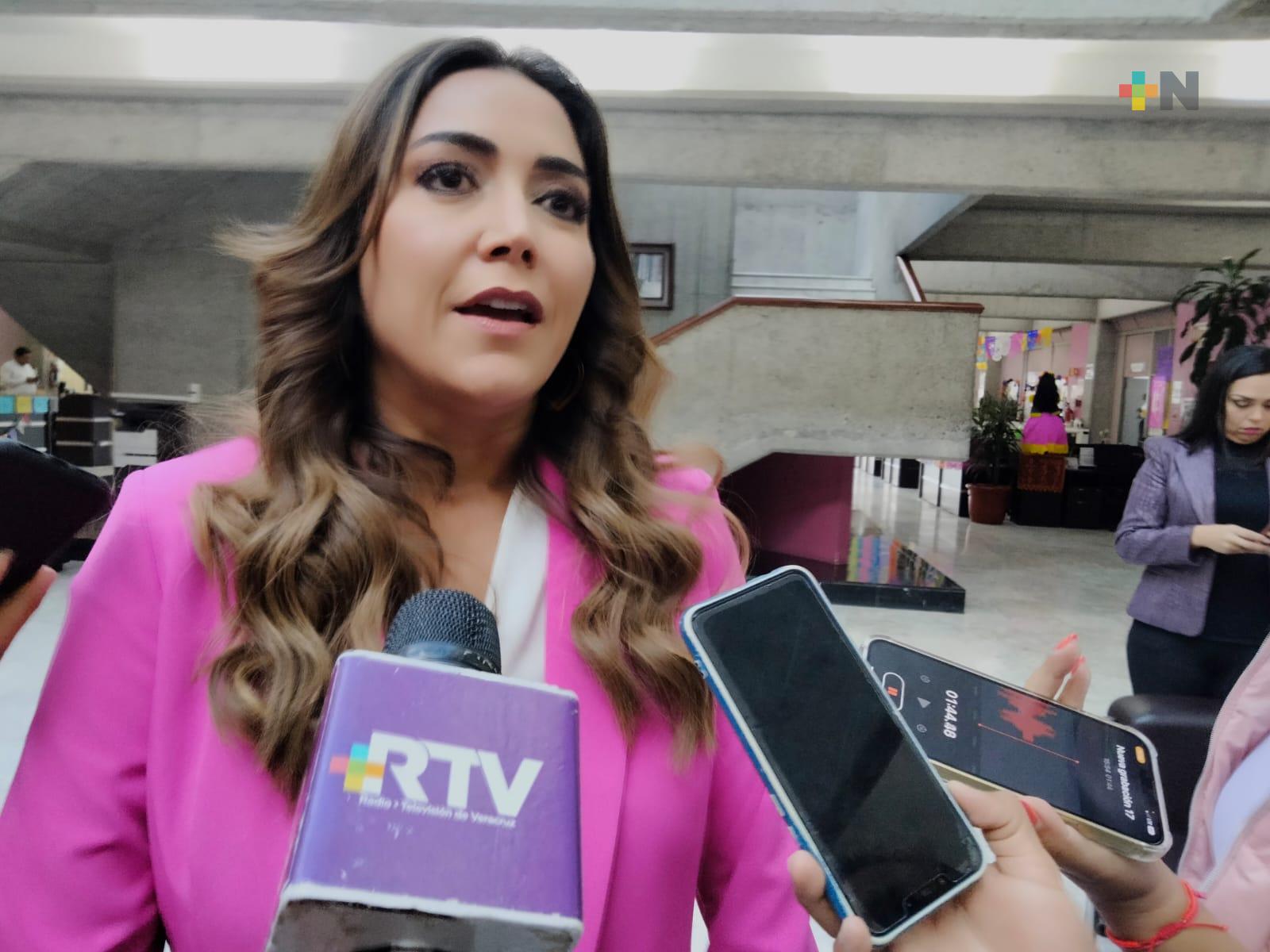 Pide Anilú Ingram que declinen aspirantes a gobernador del FAM