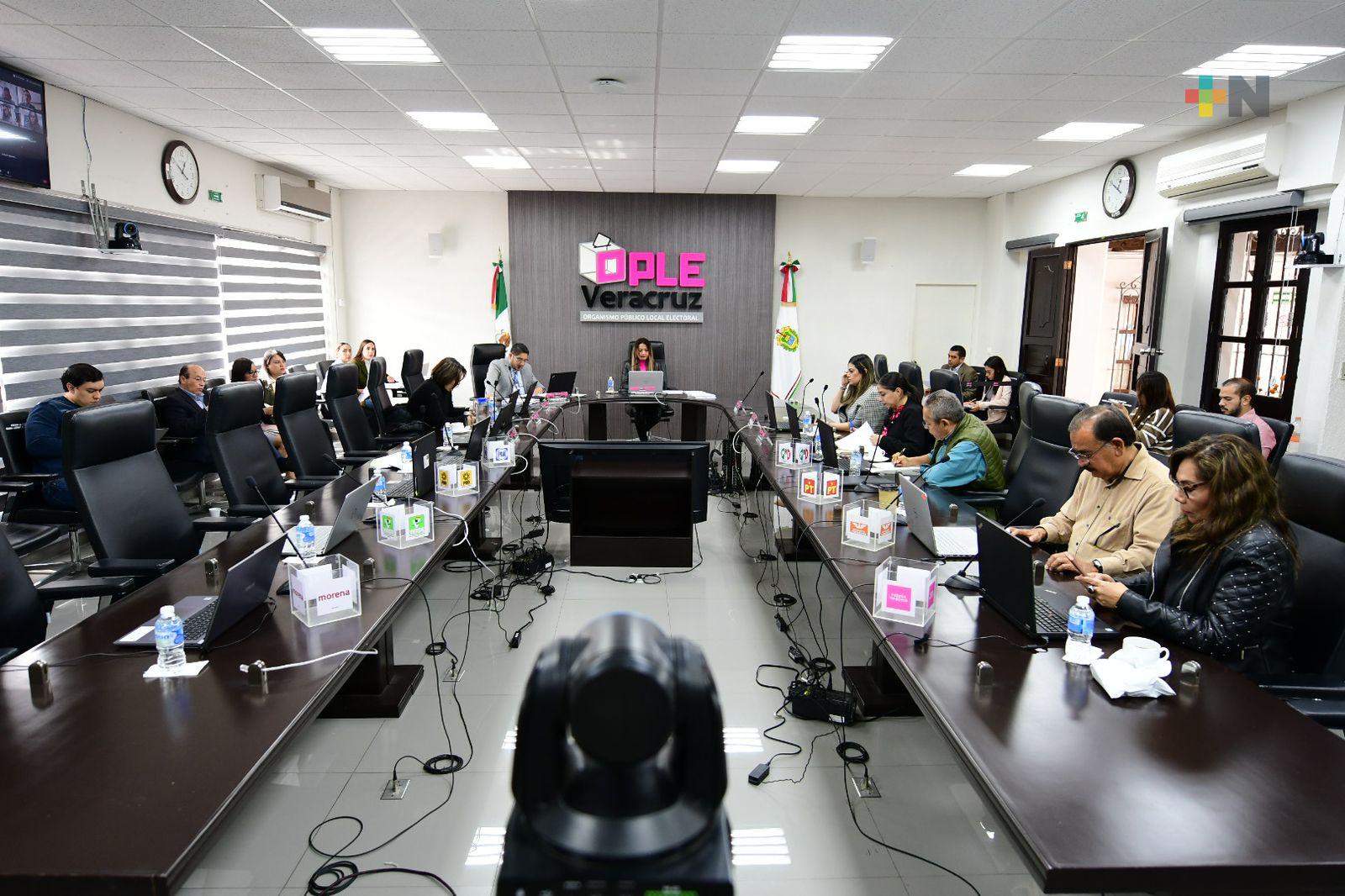 OPLE Veracruz designa a la UV para diseño, elaboración y aplicación del examen para aspirantes a figuras de asistencia electoral local