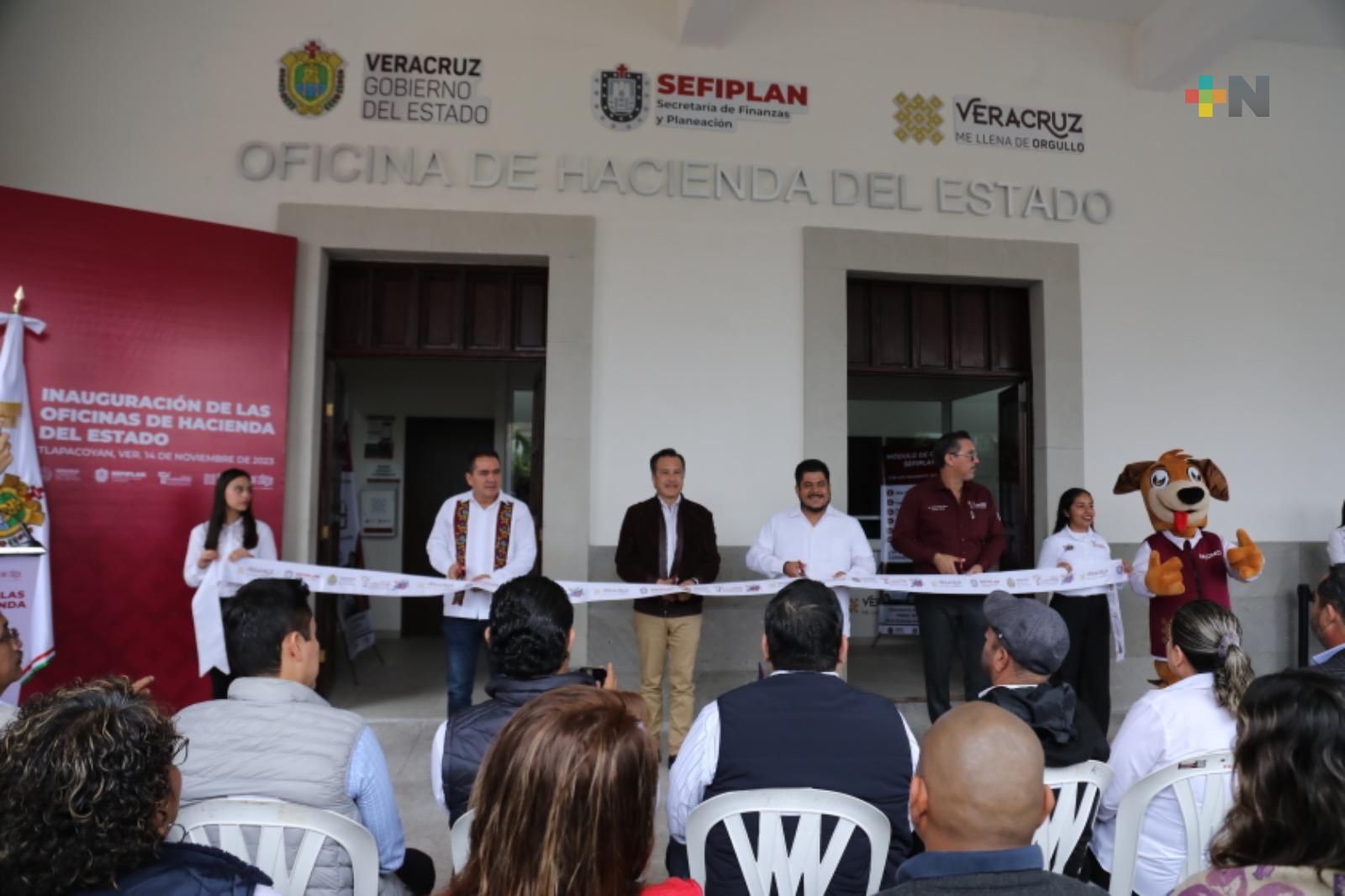 Gobernador inaugura nuevas oficinas de Hacienda y Registro Civil en Tlapacoyan