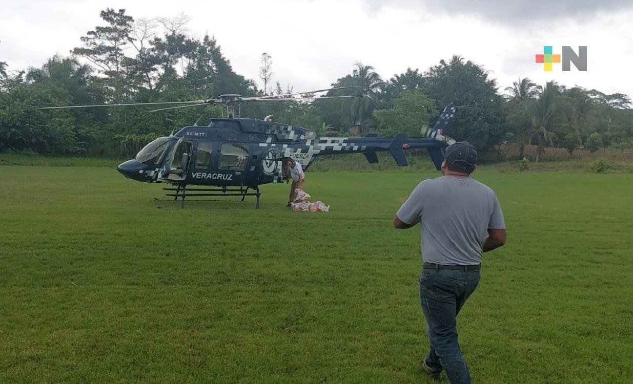 Instalan puentes aéreos para apoyar a familias afectadas por inundaciones en Las Choapas