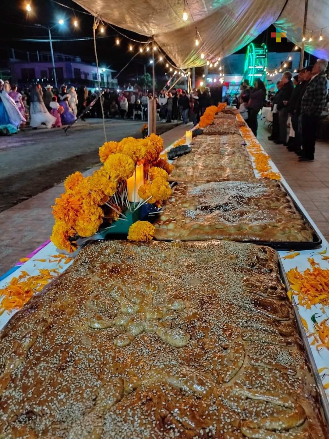 Elaboraron en San Rafael el pan de muerto más grande de la región con 23 metros de largo