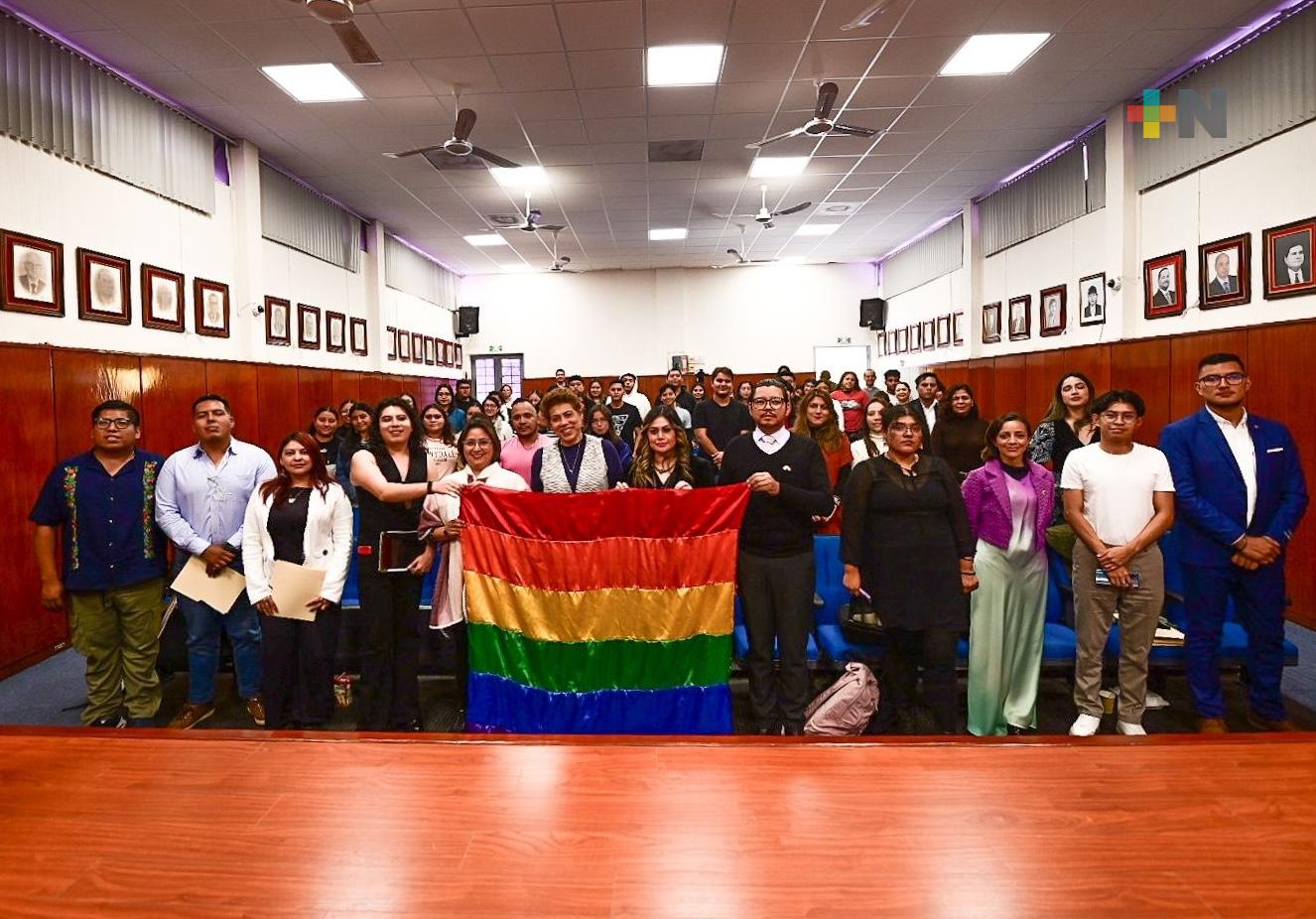 Exponen iniciativas en Parlamento Juvenil LGBTTTIQA+ del OPLE Veracruz