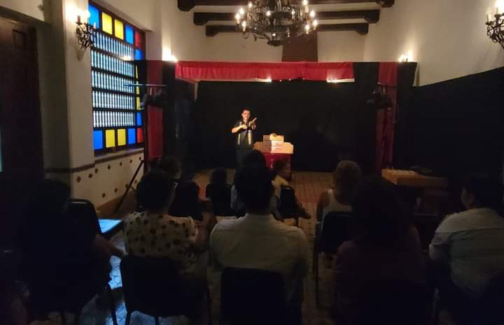 Invitan al estreno de la obra Pastorela en la oficina, en Coatepec