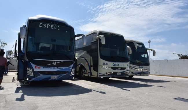 Puente humanitario por huracán Otis trasladó 12,944 personas por vía aérea y terrestre: SICT