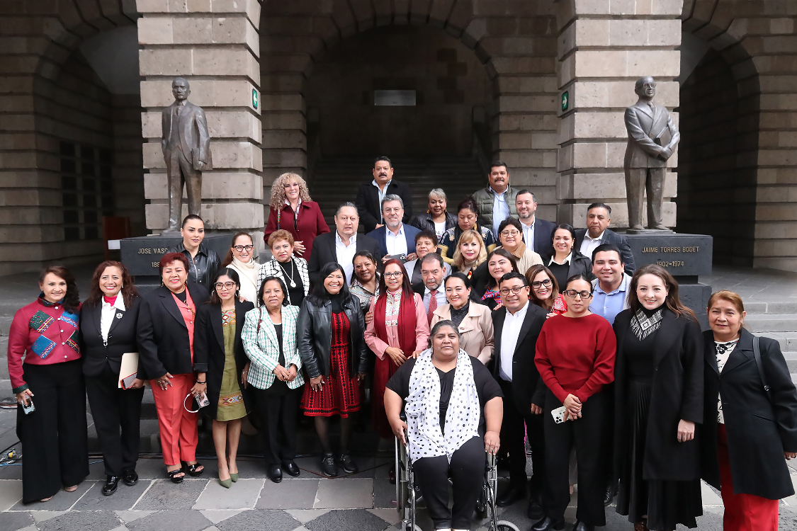 Refrenda SEP coordinación con Poder Legislativo para garantizar derecho a la educación