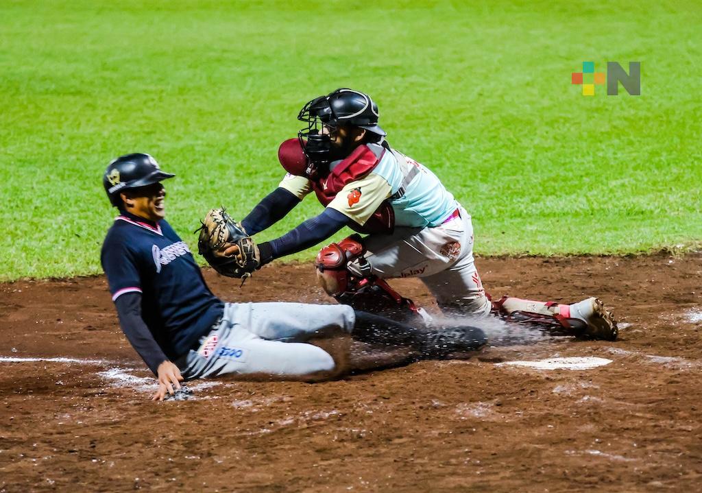 Oaxaca gana la doble cartelera en el Parque Colón