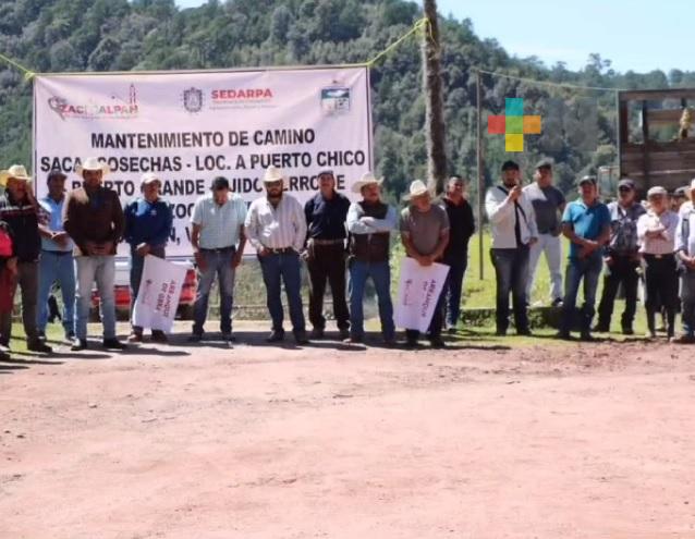 SIOP lleva a cabo rehabilitación de caminos rurales en Zacualpan