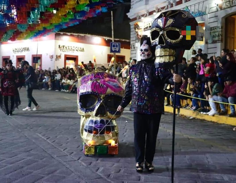 Todo un éxito el desfile y concurso de catrinas y catrines en Misantla