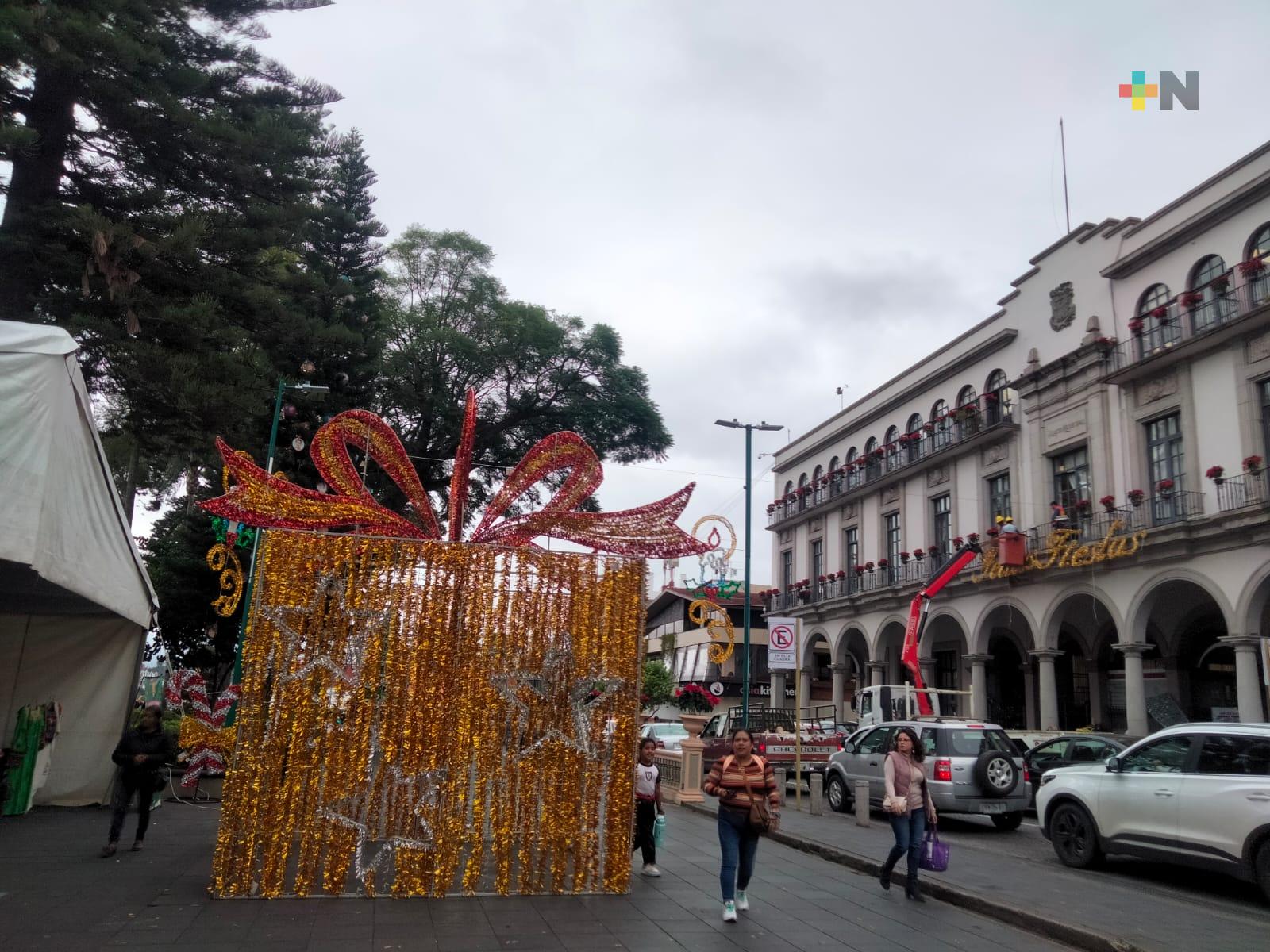 Iluminan y adornan Xalapa con motivo de la época decembrina