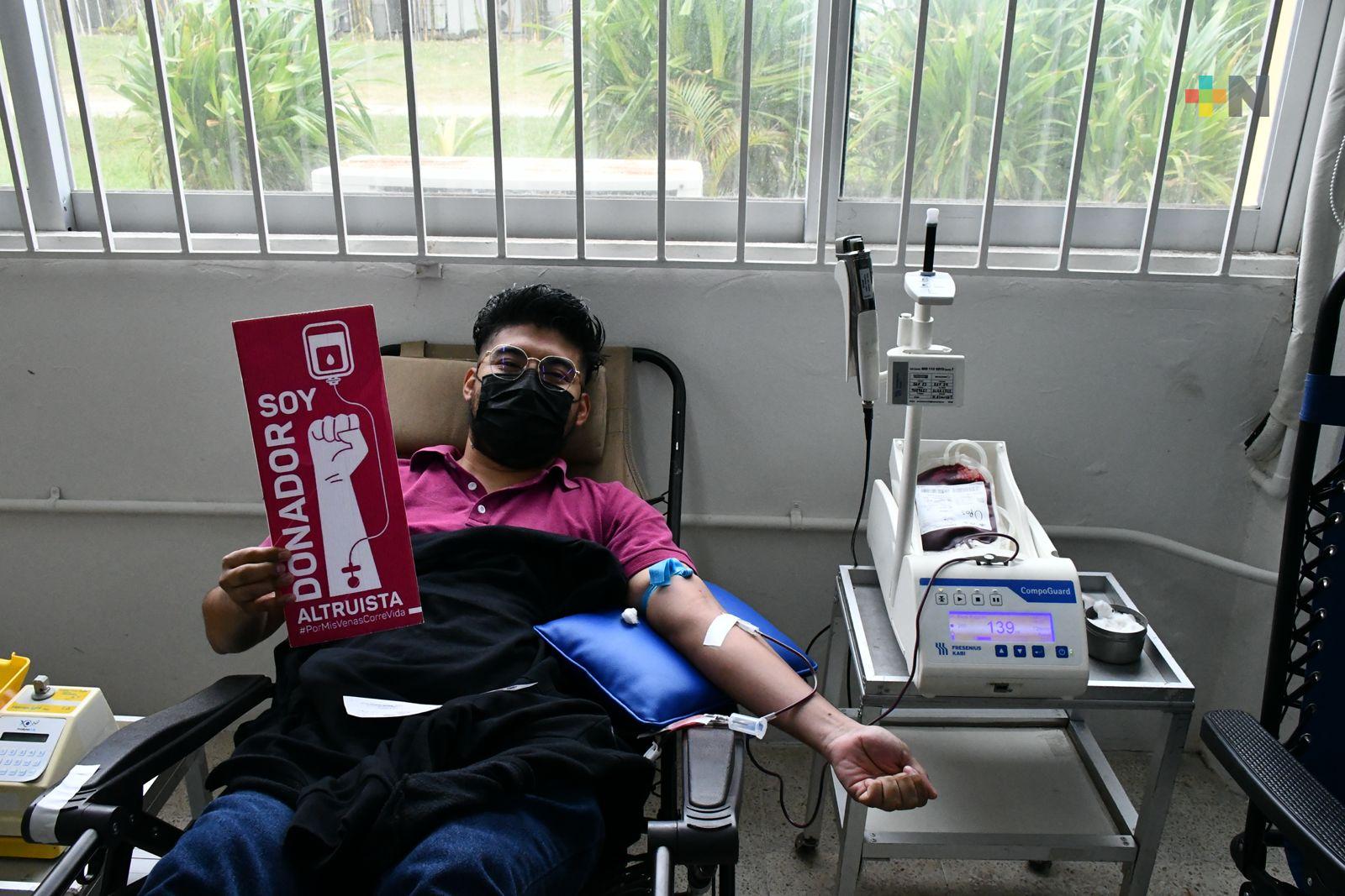 Campaña de donación de sangre realiza UV región Veracruz