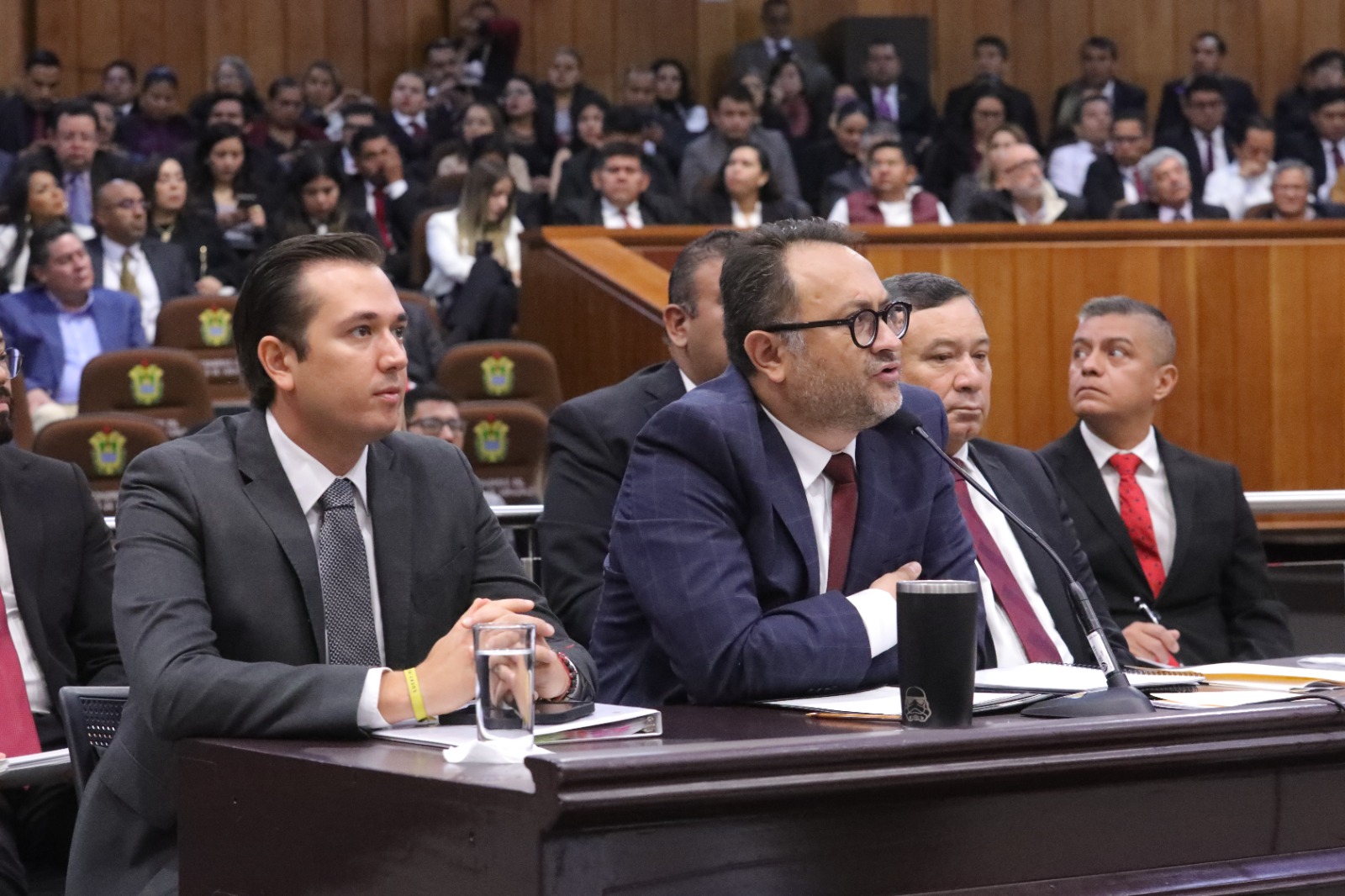 Cuestionan a Elio Hernández sobre medidas tomadas en puente de Lázaro Cárdenas