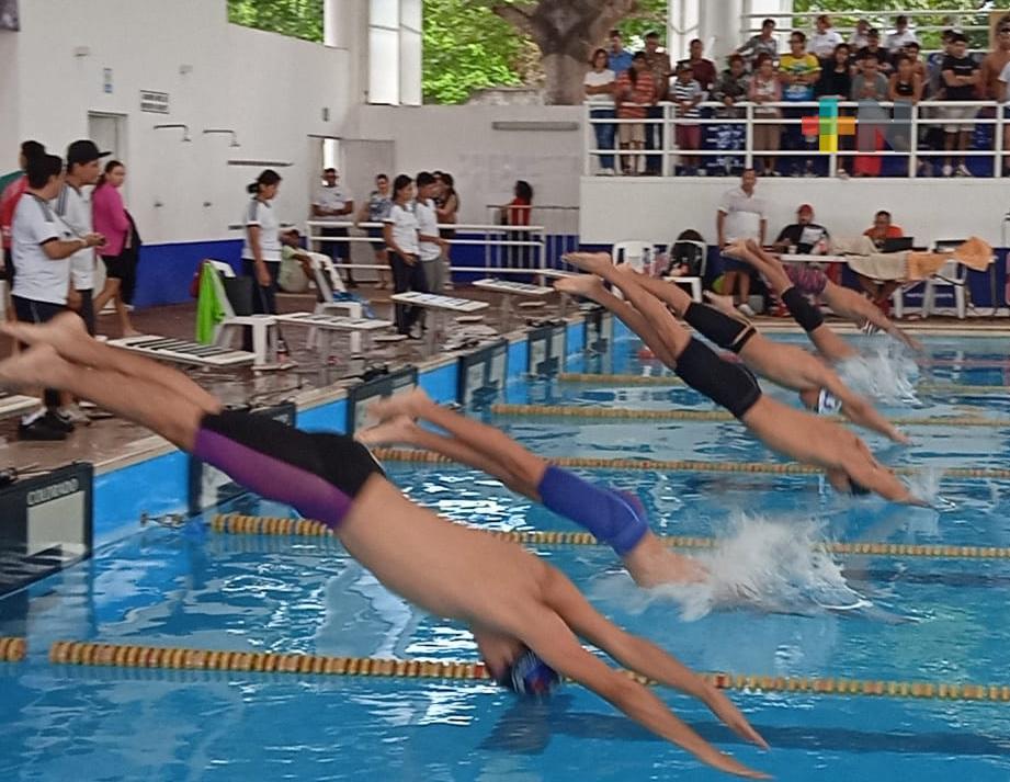 Pirañas Team lidera el Campeonato Estatal de Natación 2023