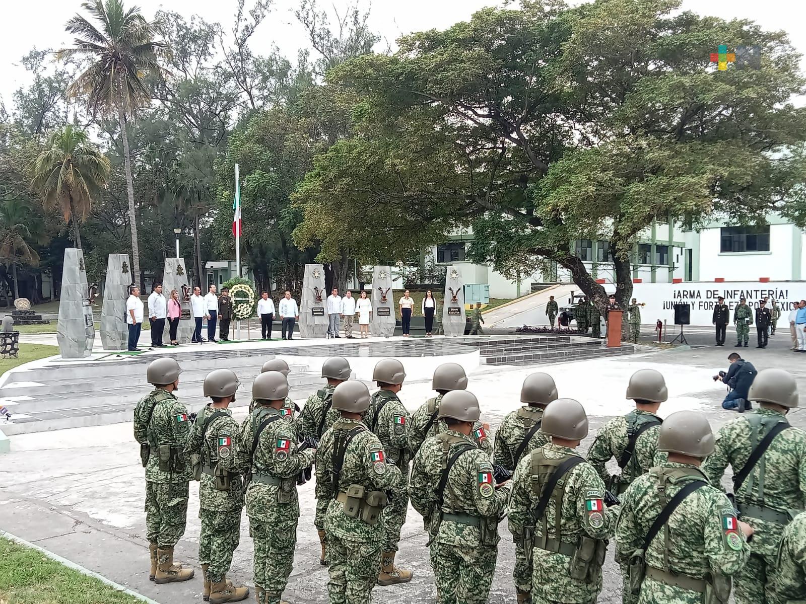 Inauguran hemiciclo en honor a los Niños Héroes en el Batallón de Infantería