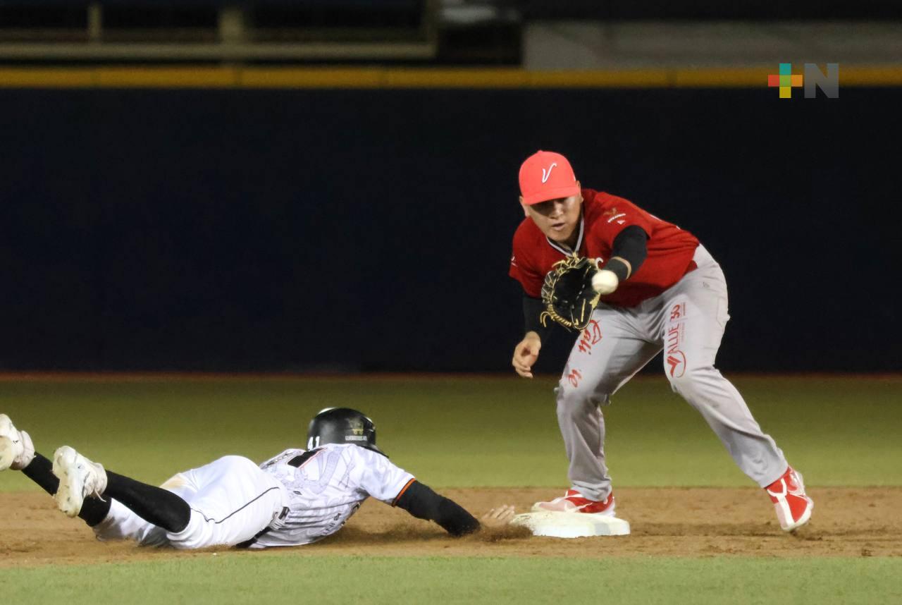 El Águila vence por pizarra de 5-4 a Oaxaca y divide la serie