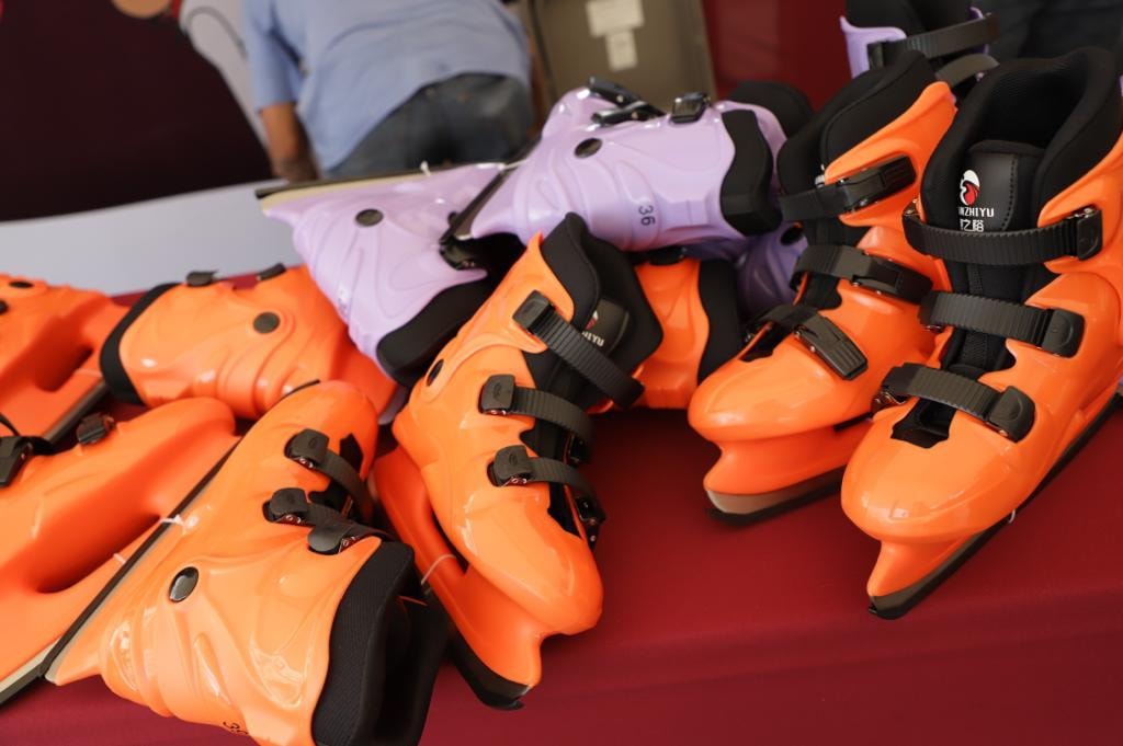 Ya comenzaron a instalar pistas de hielo en municipios veracruzanos: Iván Martínez