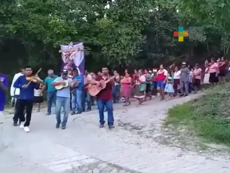 Parroquia de Santa Catarina está de fiesta en Chicontepec