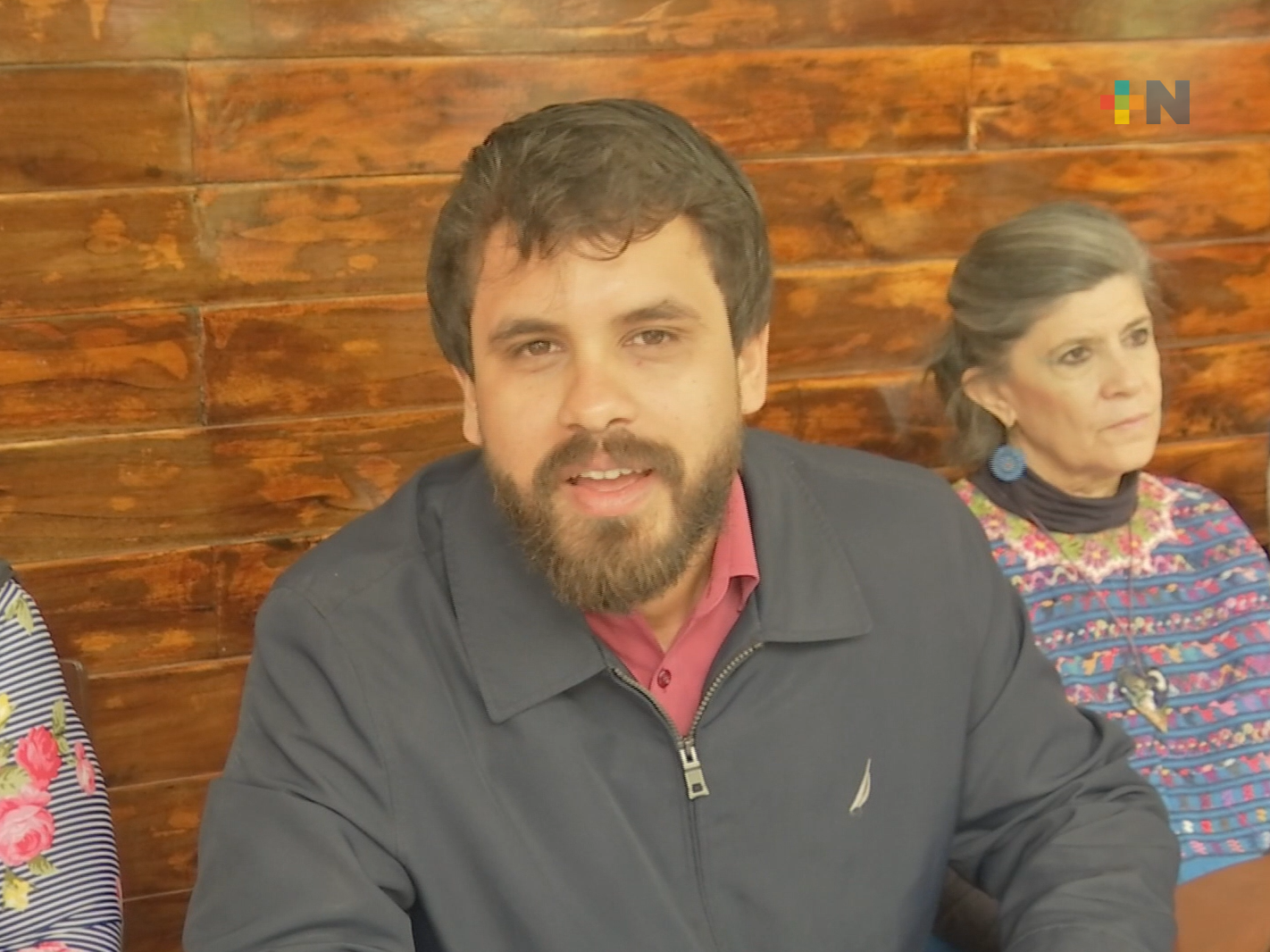 Tomás Segura Rivera, aspirante a diputado federal, recorre colonias de Xalapa