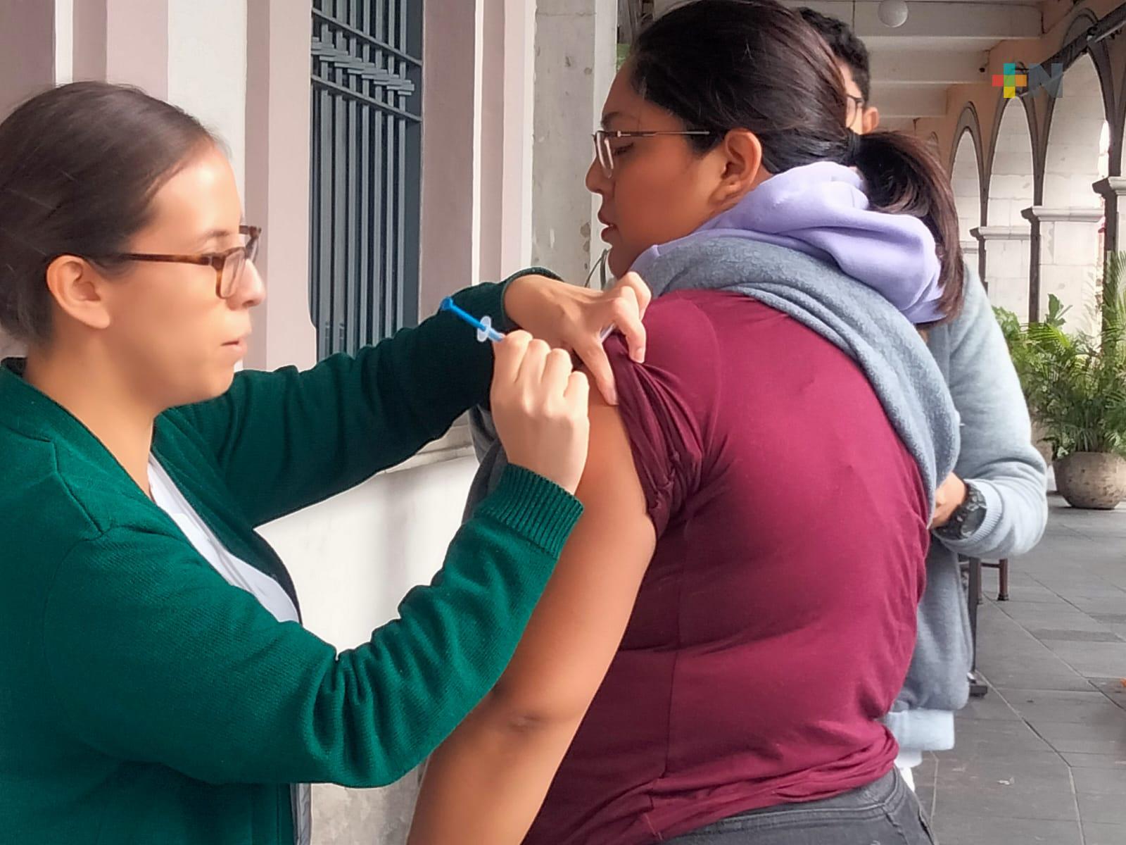 En Xalapa ya se protegen contra los efectos de la influenza