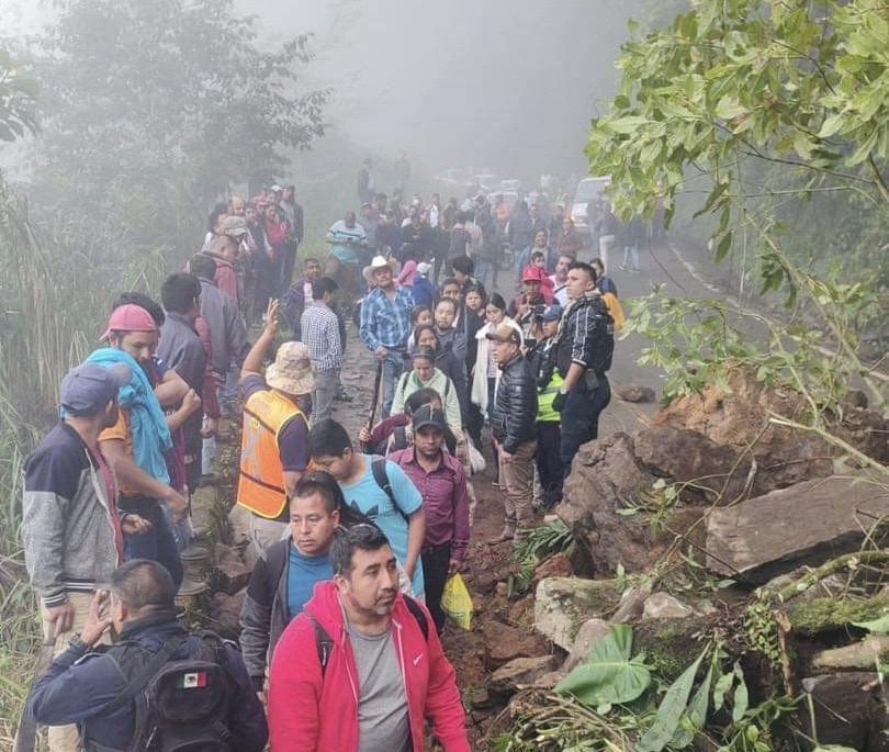 Derrumbe bloquea carretera Misantla-Xalapa este martes