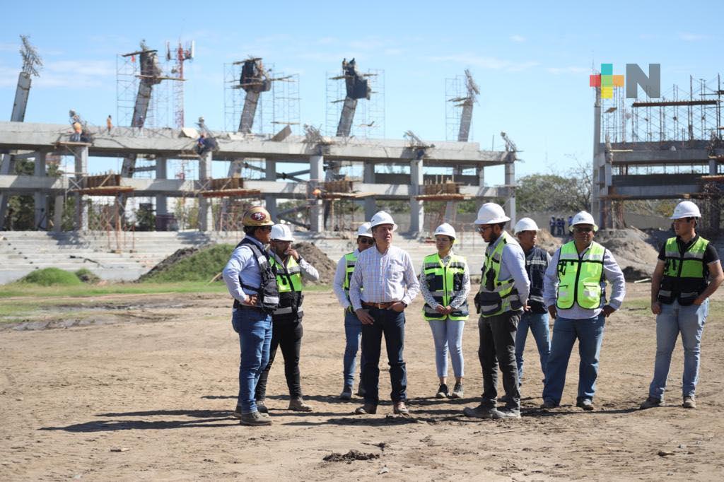 Avanzan los trabajos y rehabilitación del estadio Luis «El Pirata» Fuente: Gobernador
