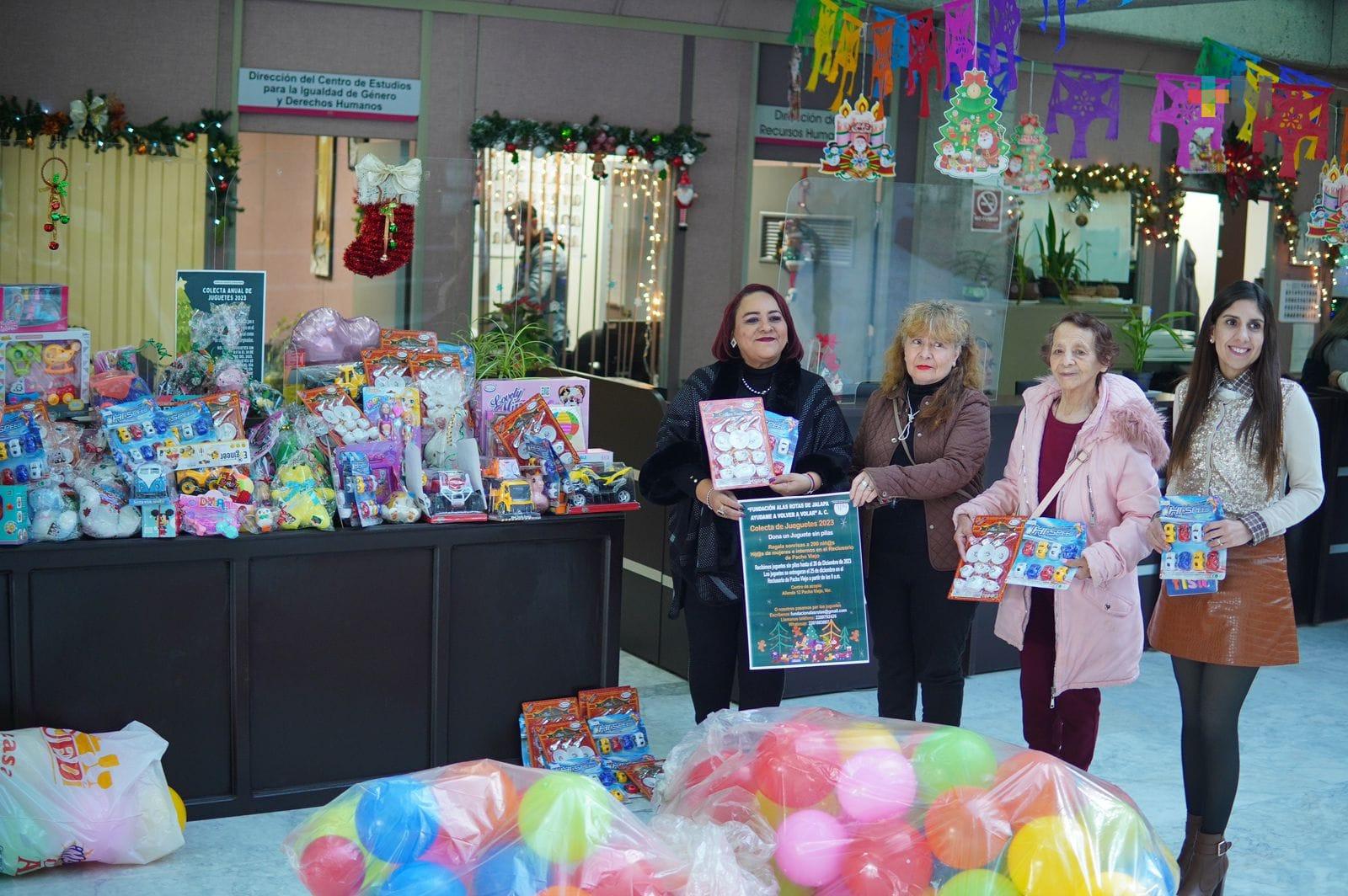 Dona Congreso del Estado juguetes para colecta en favor de hijos de reclusos