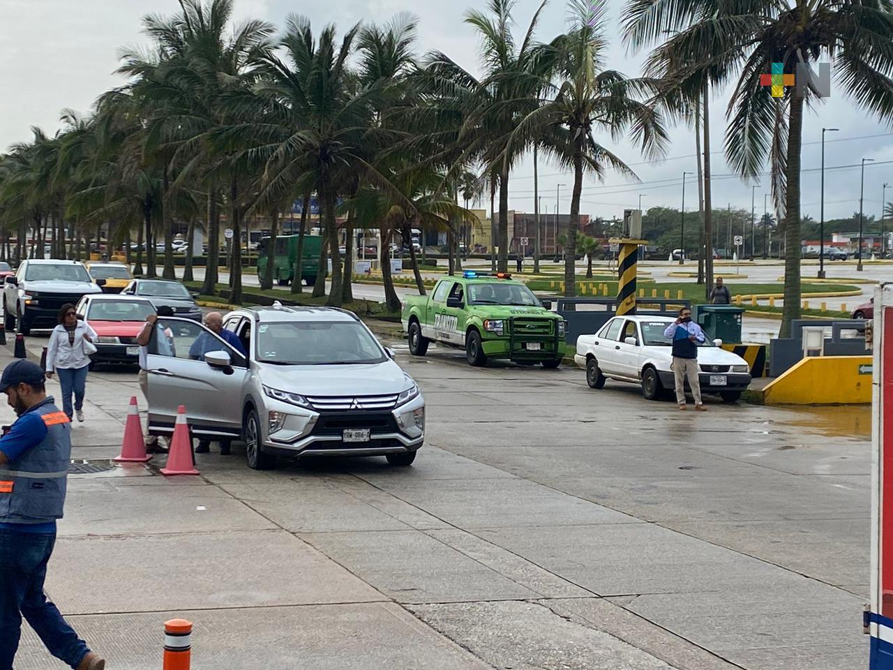 Violación a indicaciones viales provoca accidente en Coatza; una mujer lesionada