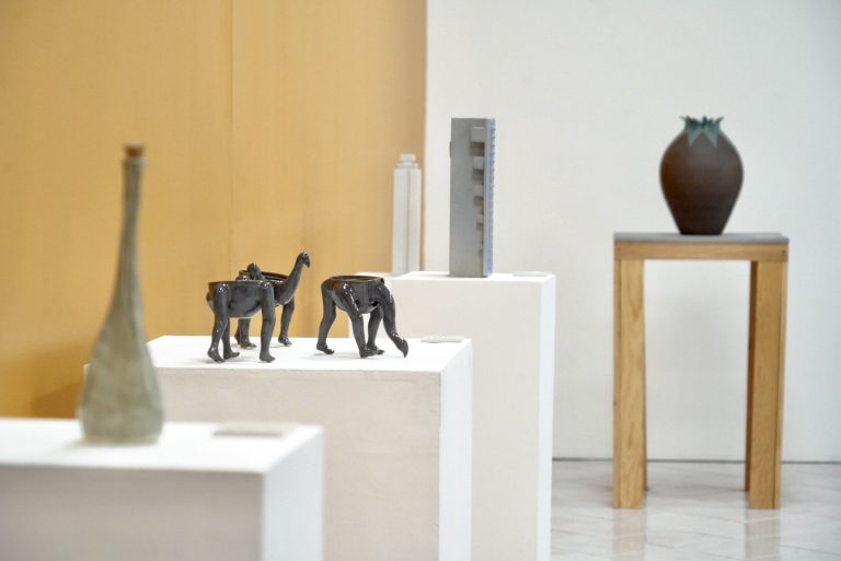 Visita exposición de la 11ª Bienal de Cerámica Utilitaria Contemporánea en GACX
