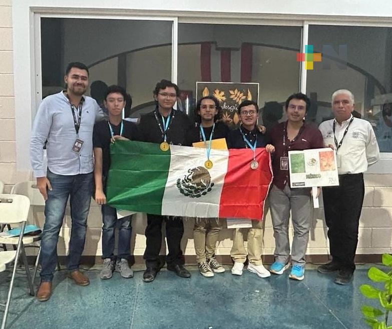 Estudiantes de Cetis y CBTIS triunfan en competencias internacionales de física y ciencias
