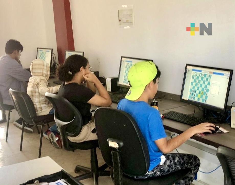 Celebran el Torneo Pre-estatal de Ajedrez, en Coatzacoalcos