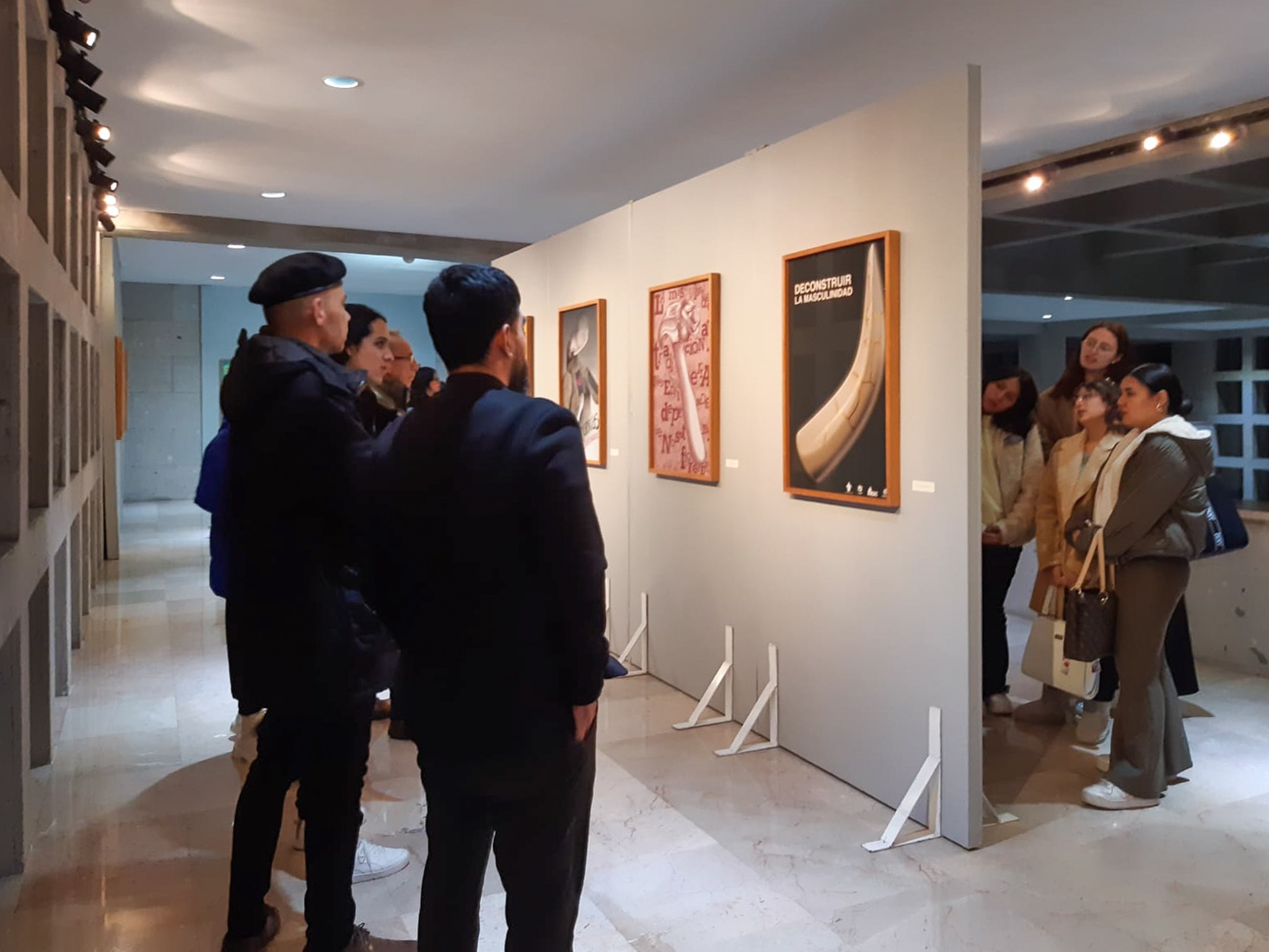 Inauguran exposición de carteles por la equidad de género y diversidad sexual
