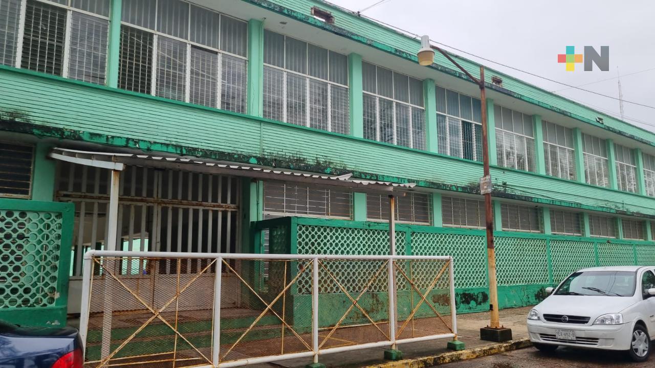 Inicia desmantelamiento de primaria en Coatzacoalcos