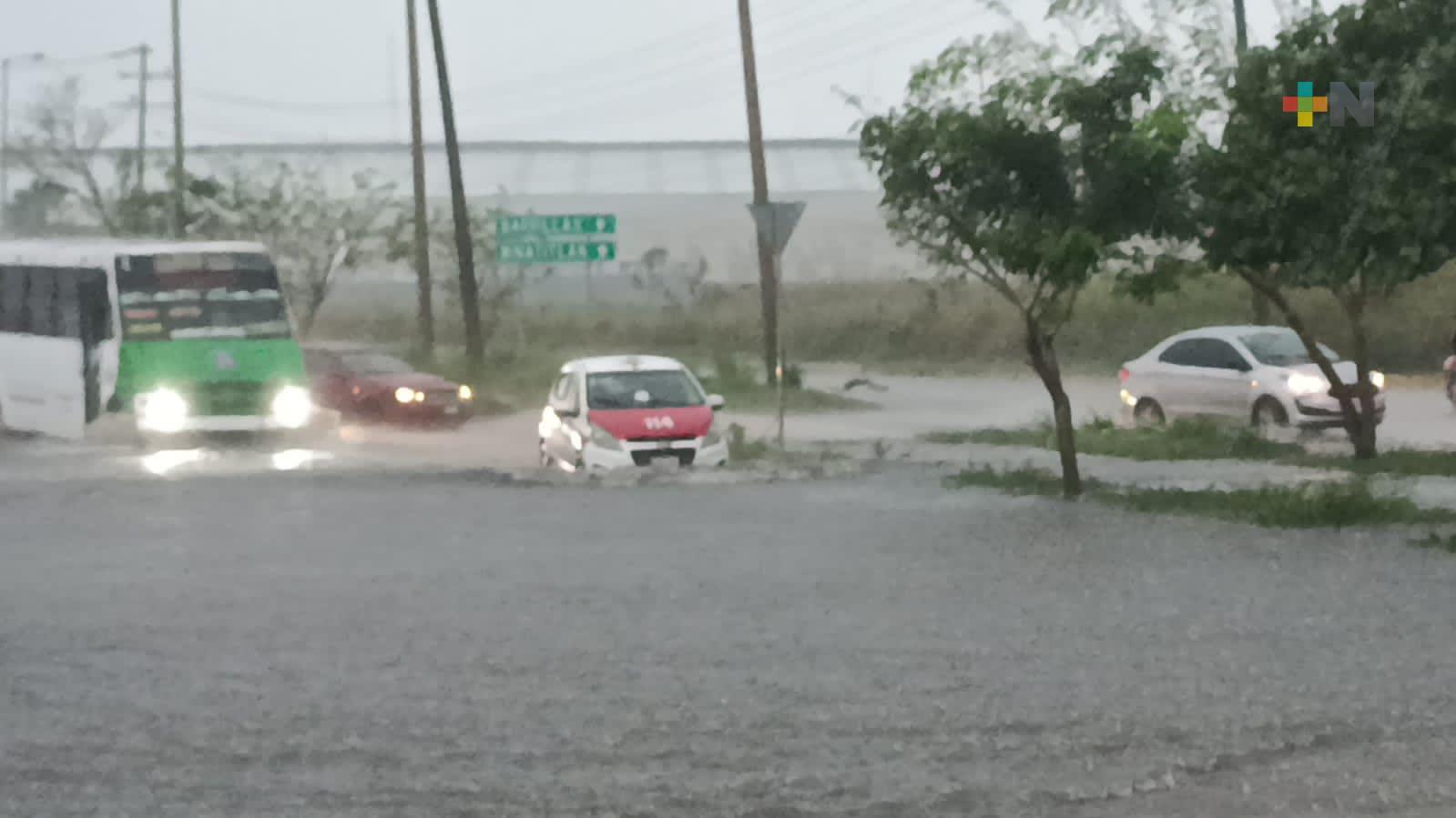 Frente frío 13 provoca fuertes lluvias en Coatzacoalcos