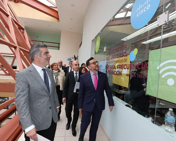 Lanzan IPN y Cisco Systems México plataforma para ofrecer educación híbrida en aulas