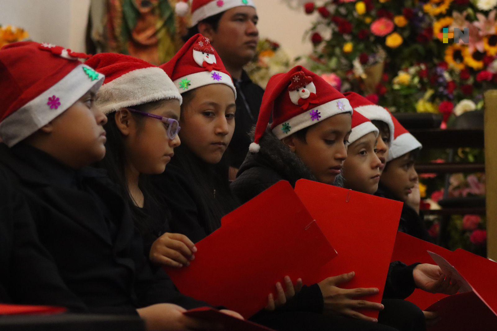 Orquesta Juvenil deleita a misantecos con concierto navideño