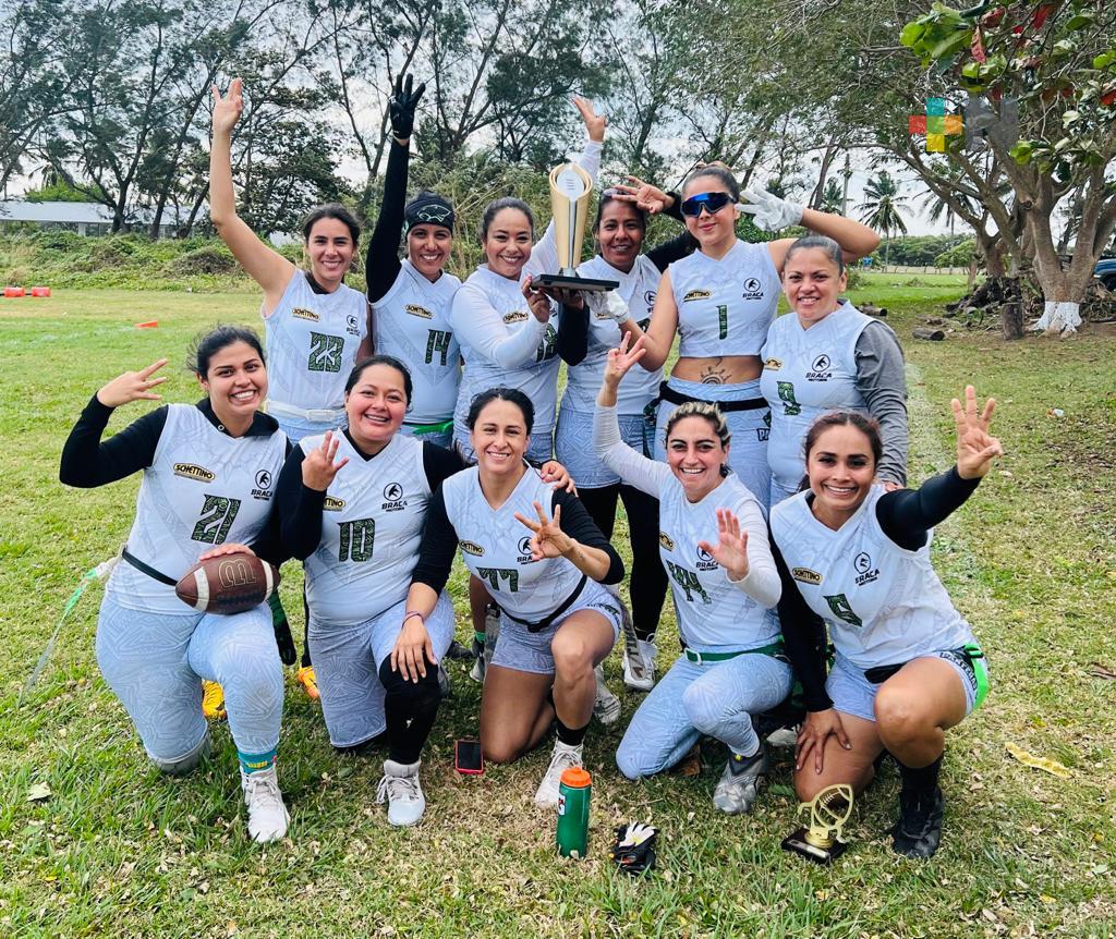 Son tricampeonas las Panteras en la Liga Regional de Tochito Veracruz