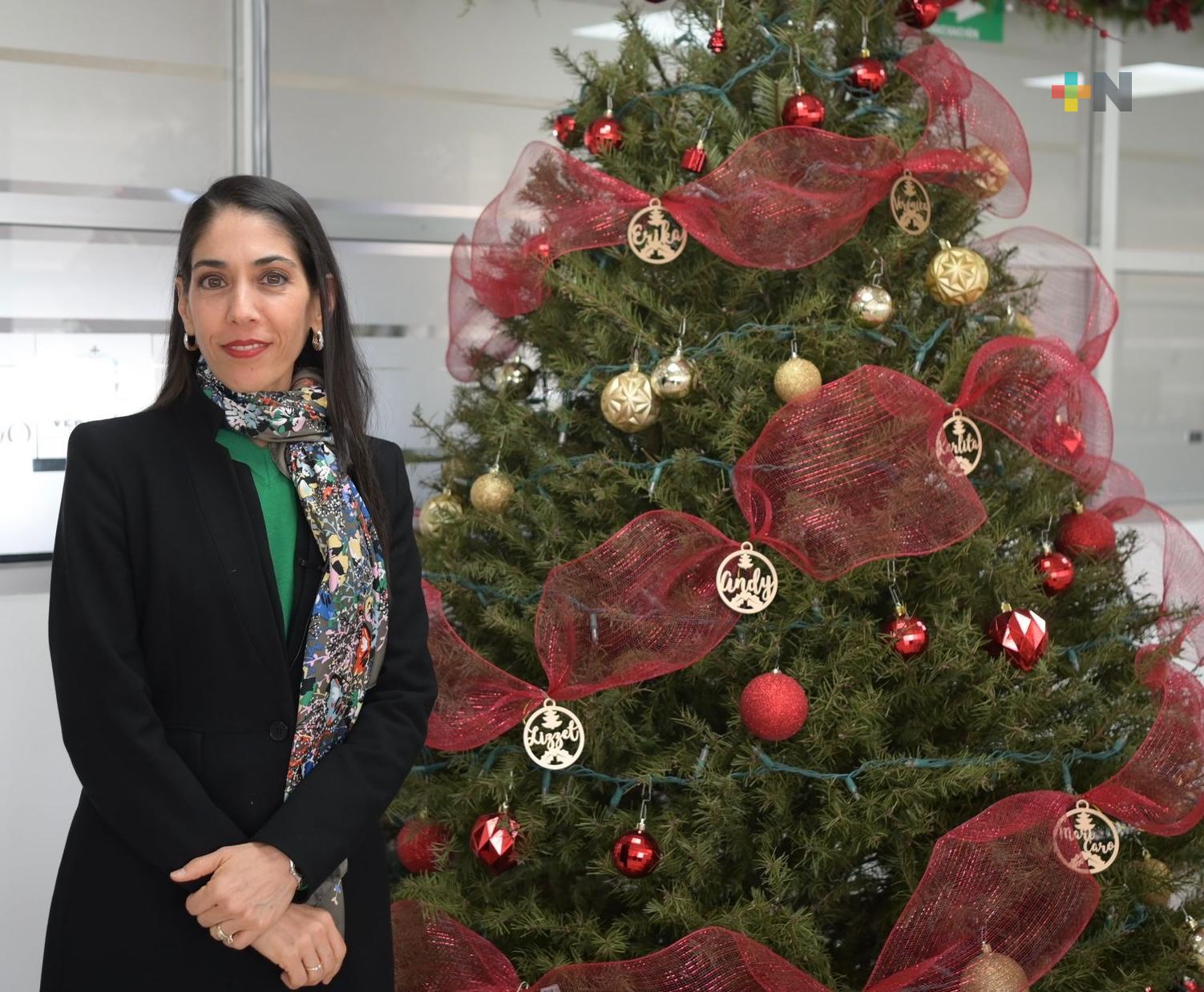 Envía mensaje navideño, la Fiscal general Verónica Hernández Giadáns