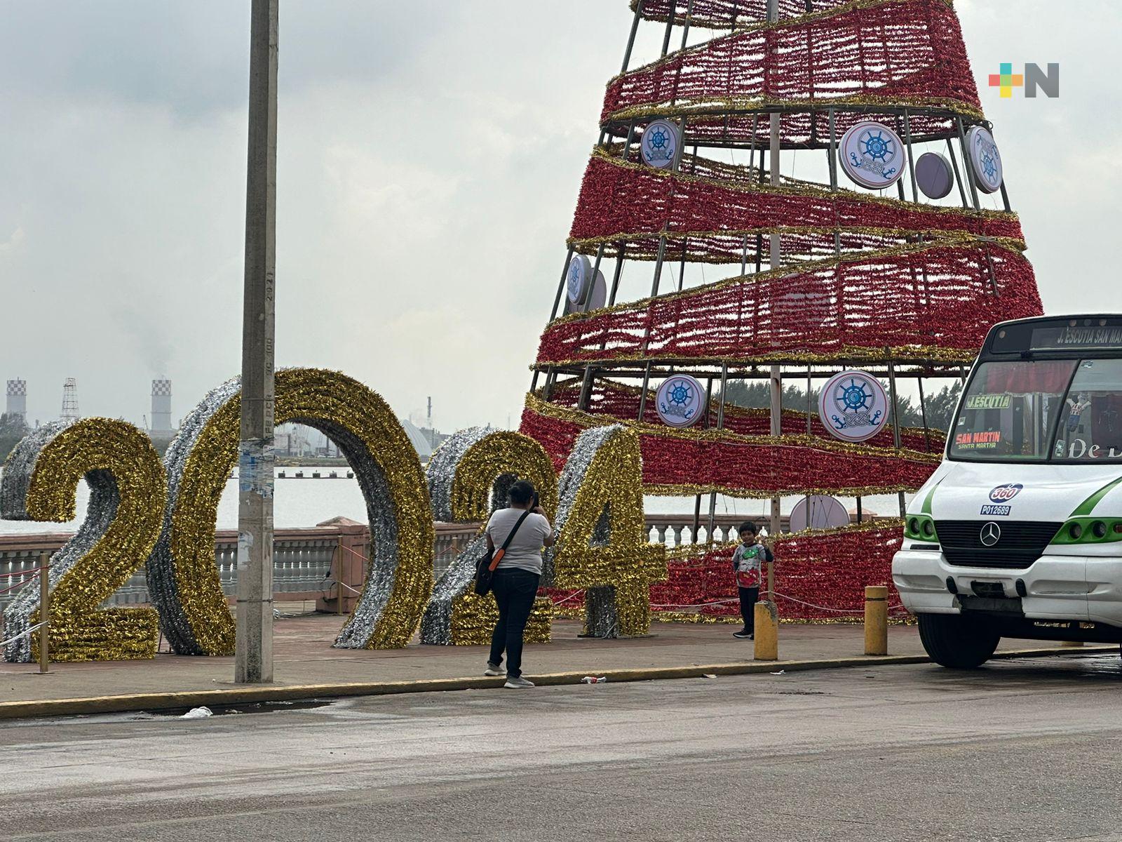 Coatzacoalqueños se preparan para recibir el 2024