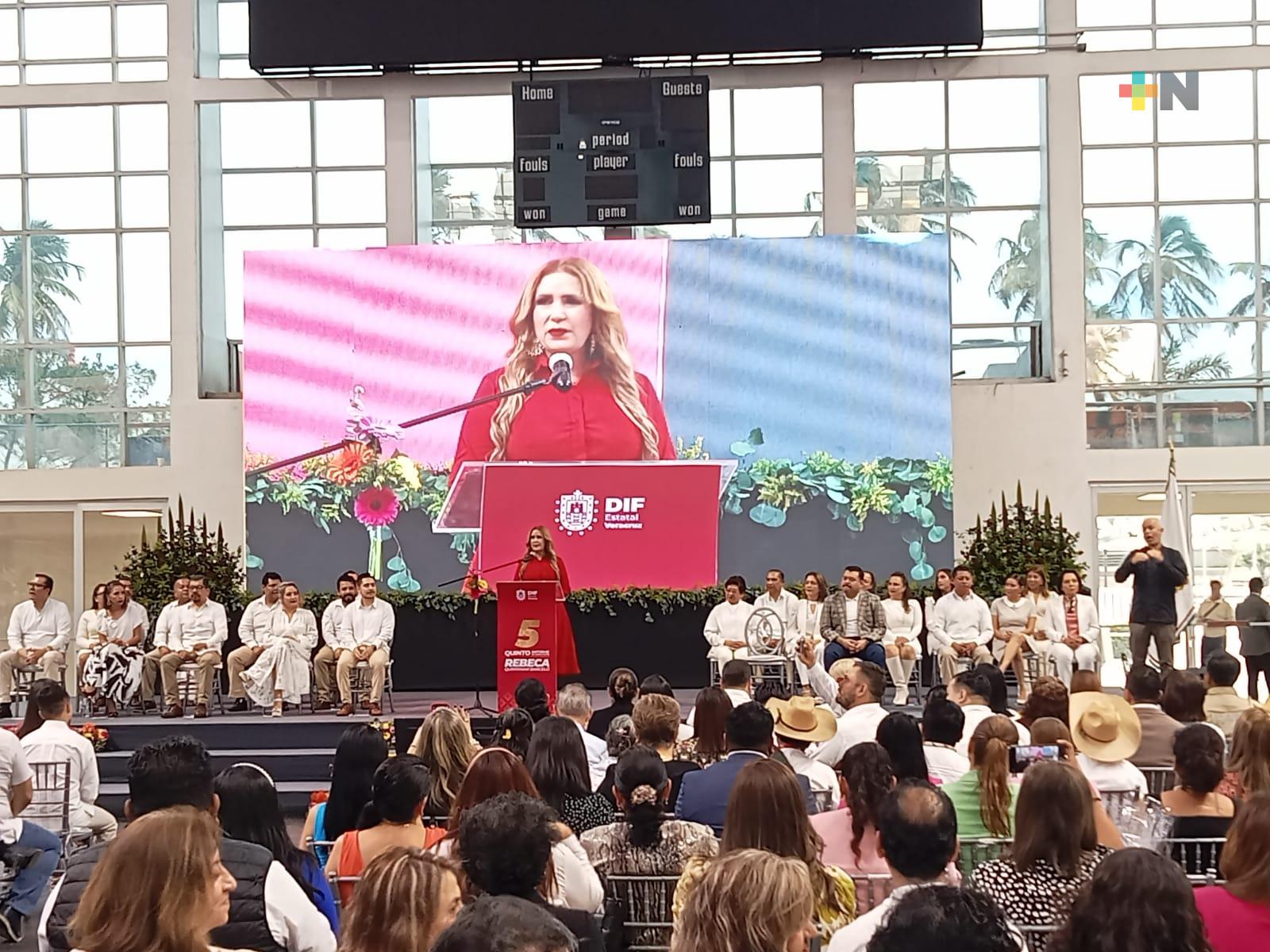 Rebeca Quintanar rinde informe de labores del DIF estatal; reconoció apoyo de autoridades